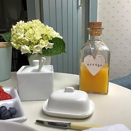 Couette-café Waterside 4*
